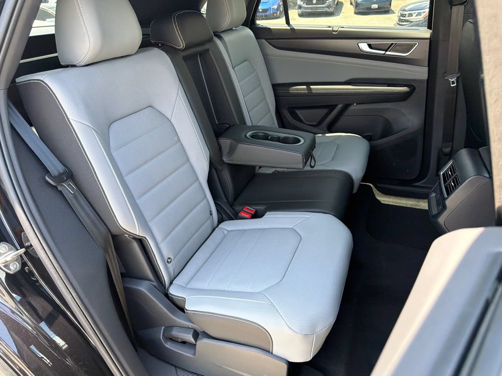 New 2026 Volkswagen Atlas Cross Sport SEL R-Line AWD/4WD image 21