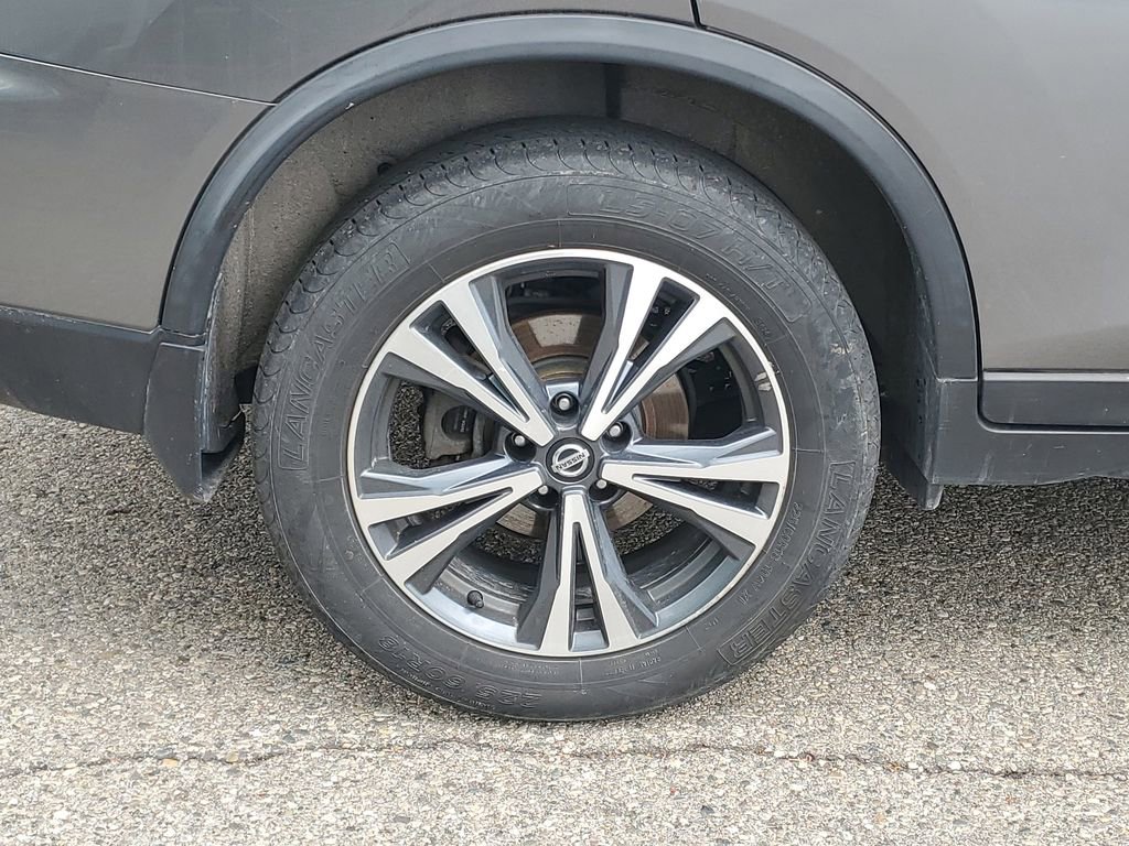 Used 2019 Nissan Rogue SV w/ Premium Package AWD/4WD image 5