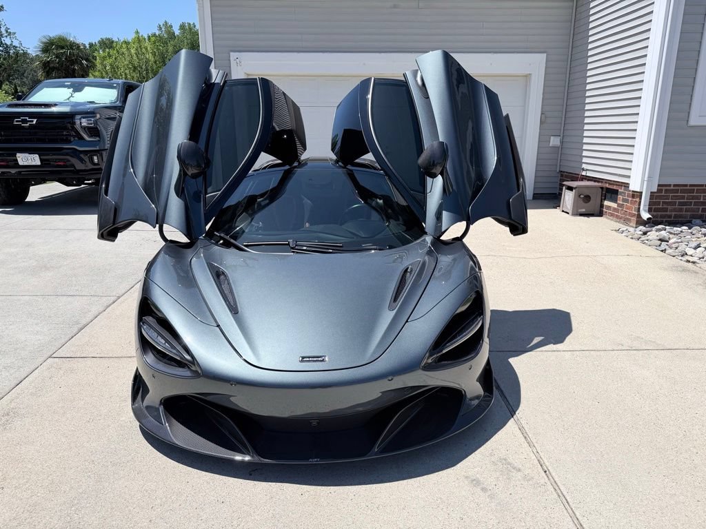 Used 2019 McLaren 720S Performance RWD image 34