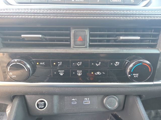 Used 2023 Nissan Rogue S image 25