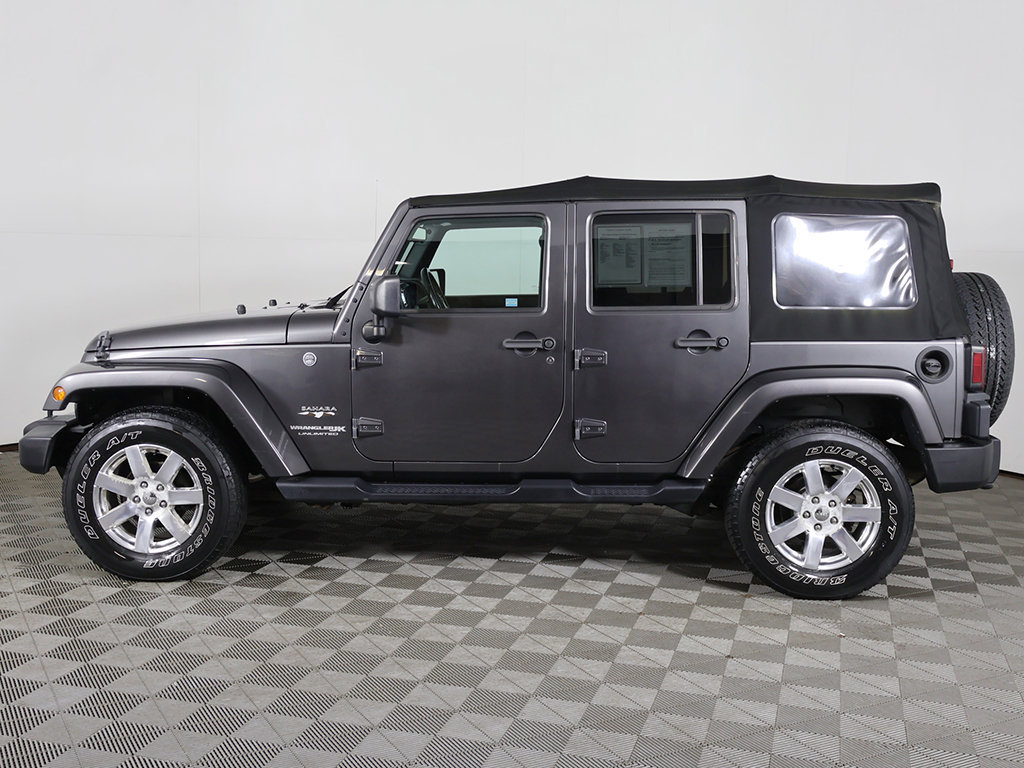 Used 2018 Jeep Wrangler Unlimited Sahara AWD/4WD image 12