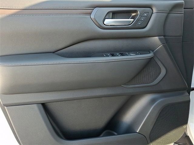 New 2026 Nissan Armada SL w/ Captain's Chari Seat Package image 35