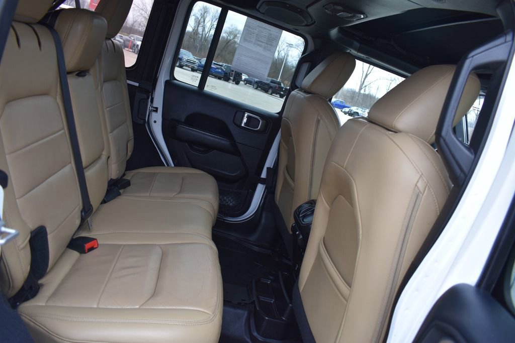 Used 2018 Jeep Wrangler Unlimited Sahara image 19