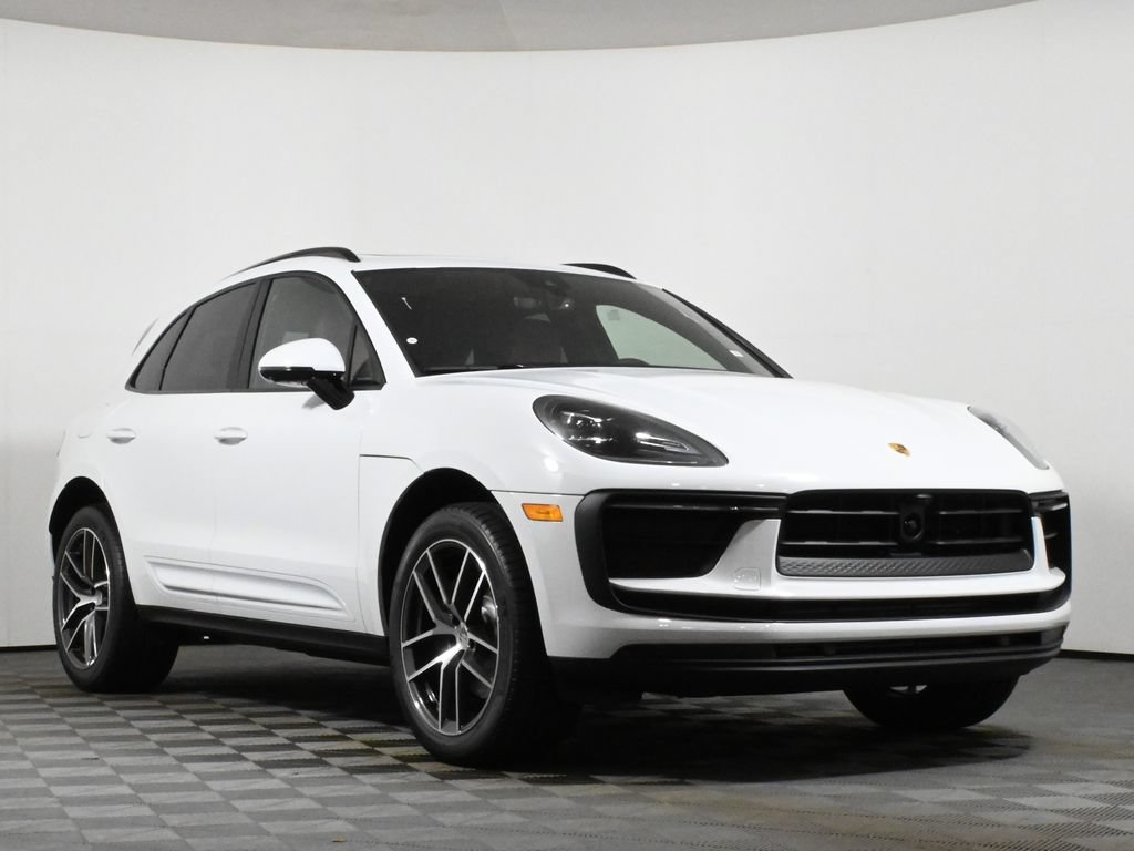 Used 2026 Porsche Macan AWD/4WD image 9