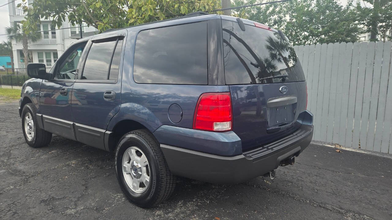 Used 2004 Ford Expedition XLS AWD/4WD image 16