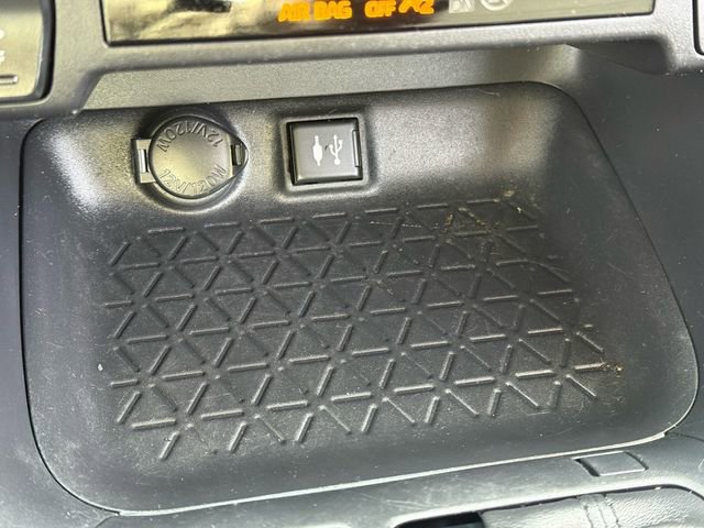 Used 2019 Toyota RAV4 XLE w/ Carpet Mat Package image 19