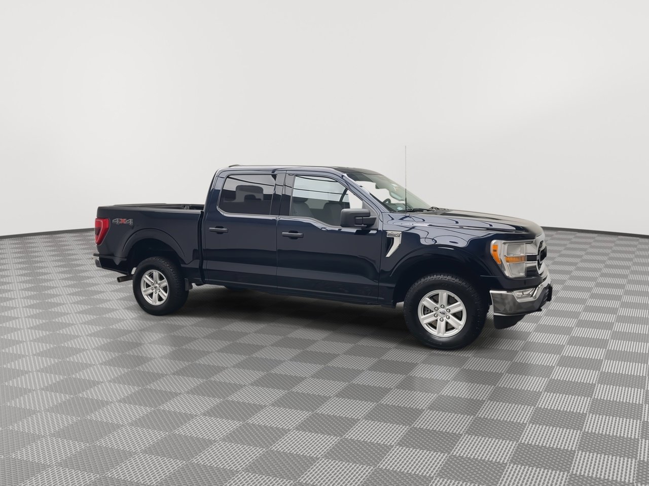 Certified 2022 Ford F150 XLT w/ Equipment Group 301A Mid image 38