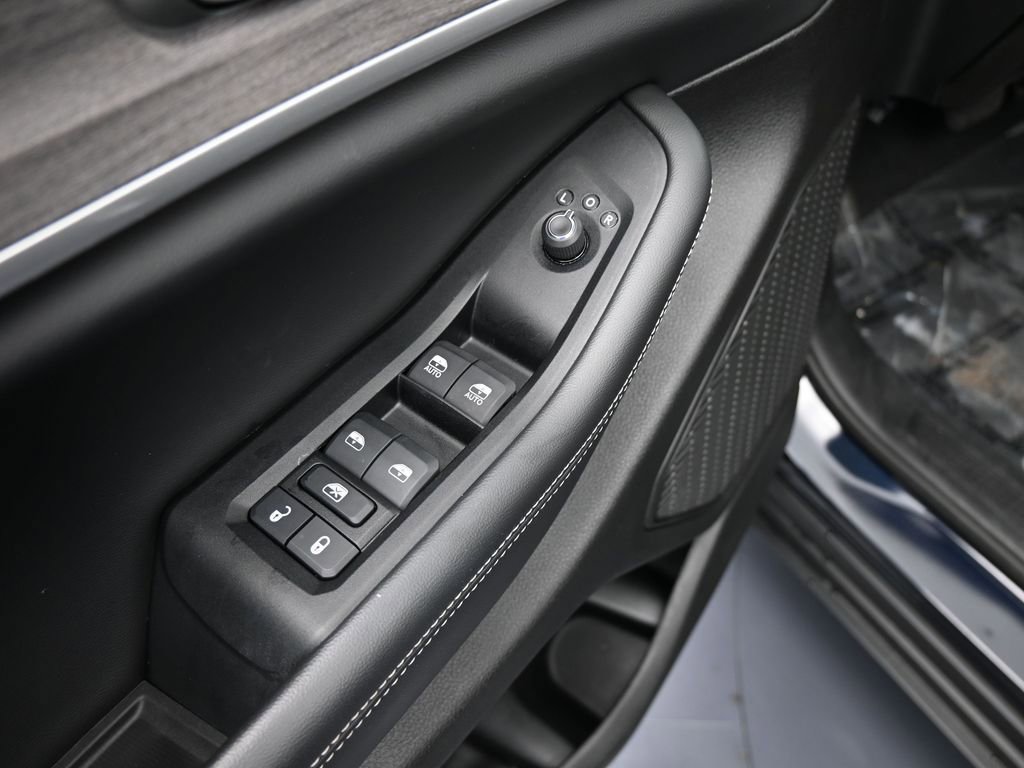 Used 2024 Jeep Grand Cherokee Limited w/ Black Appearance Package image 13