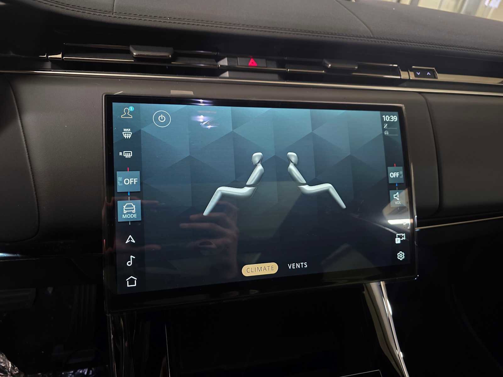 Used 2026 Land Rover Range Rover Sport SE image 27