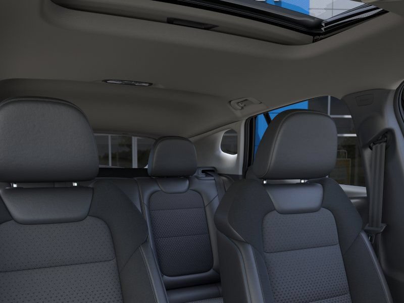 New 2026 Chevrolet Trax LT w/ Sunroof Package FWD image 24