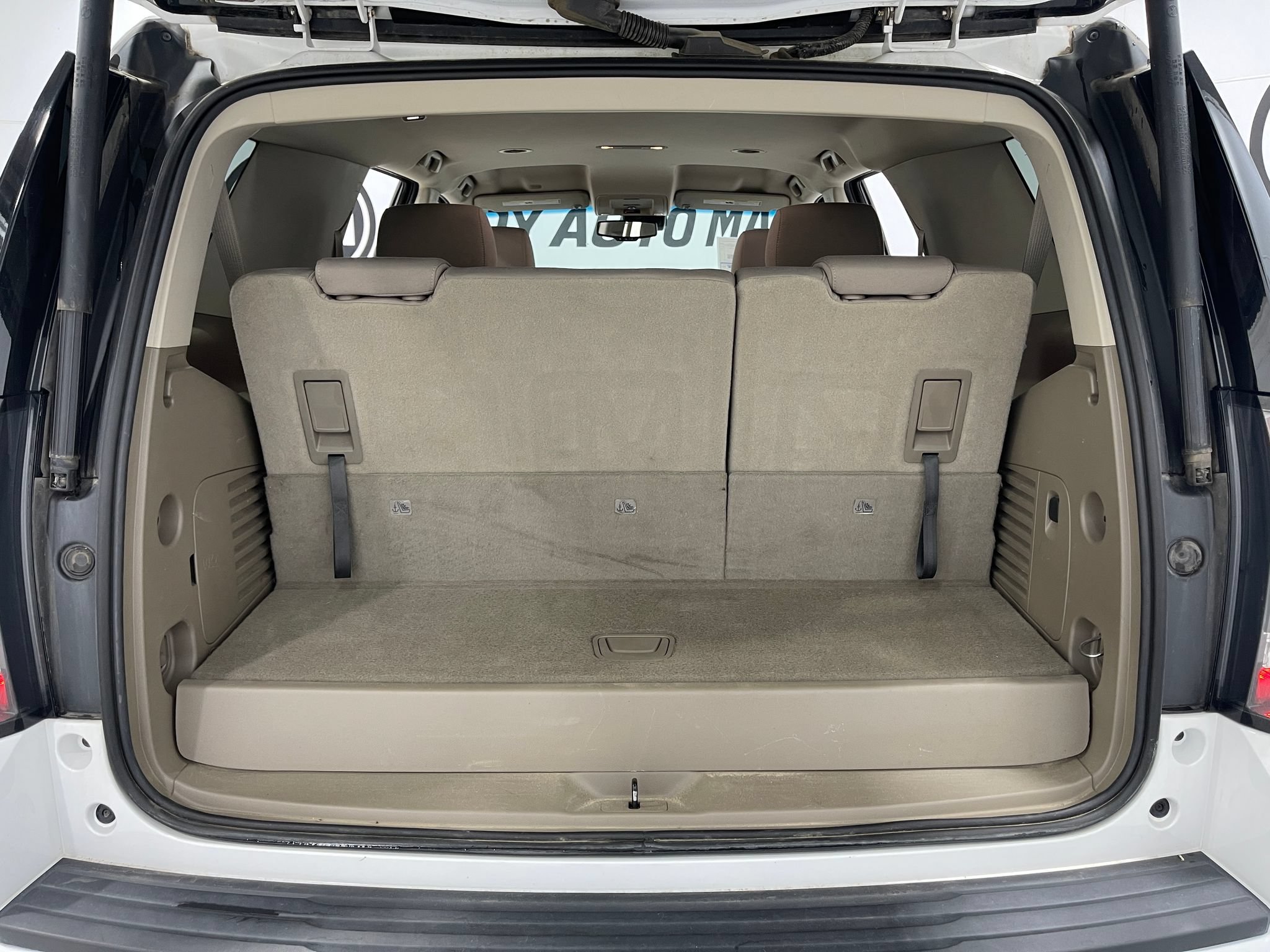 Used 2016 GMC Yukon SLE w/ HD Trailering Package AWD/4WD image 23