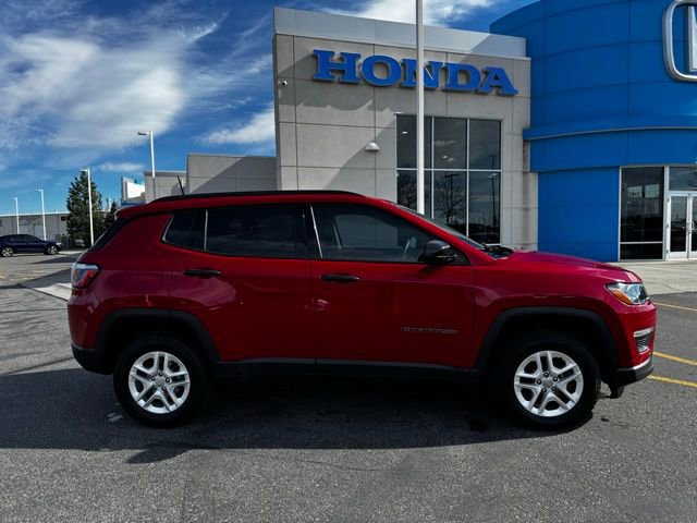 Used 2018 Jeep Compass Sport AWD/4WD image 4