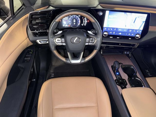 Used 2023 Lexus RX 350 Premium w/ Accessory Package AWD/4WD image 4