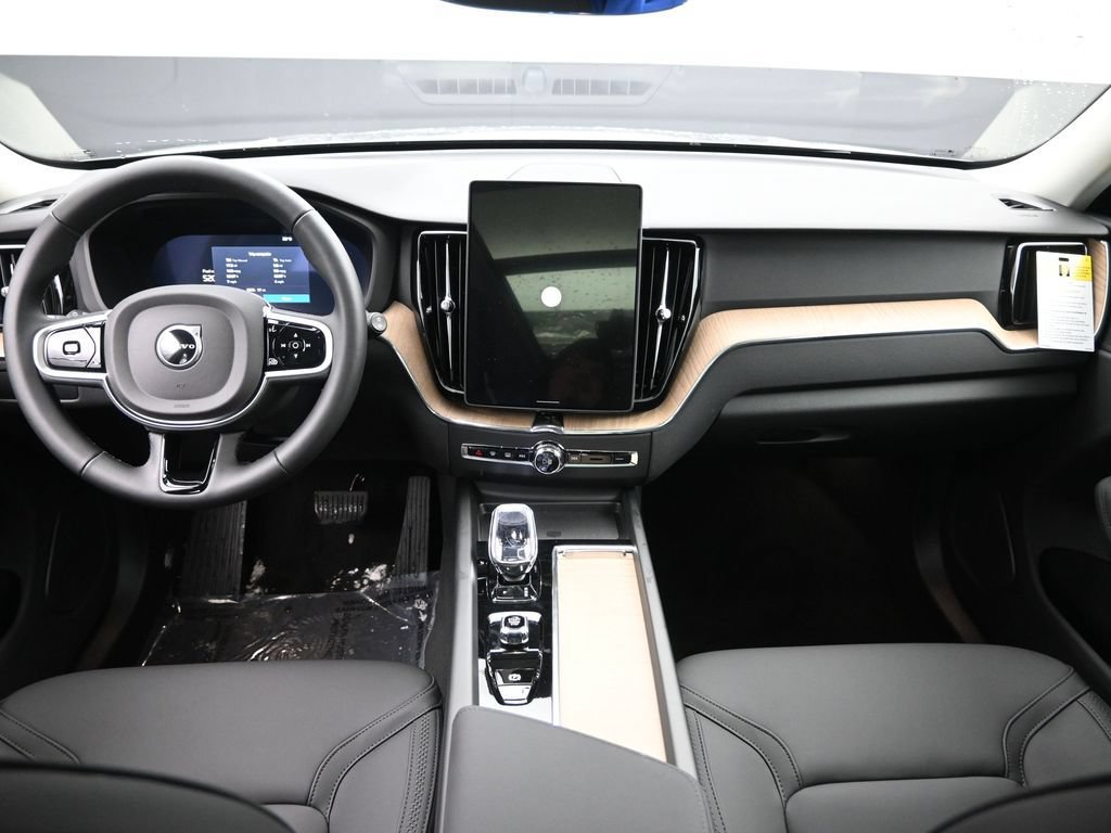 New 2026 Volvo XC60 B5 Core w/ Protection Package Premier AWD/4WD image 15