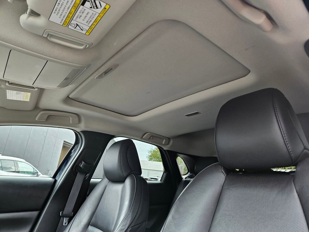 Used 2021 MAZDA CX-30 2.5 Turbo w/ Premium Package image 19