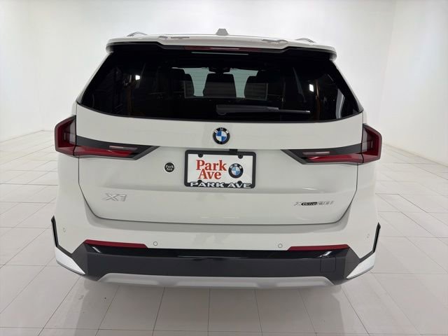 Used 2025 BMW X1 xDrive28i w/ Premium Package image 4