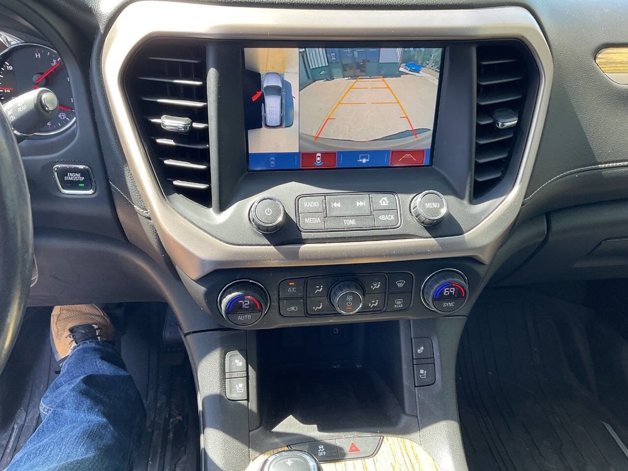 Used 2018 GMC Acadia Denali w/ Technology Package AWD/4WD image 24