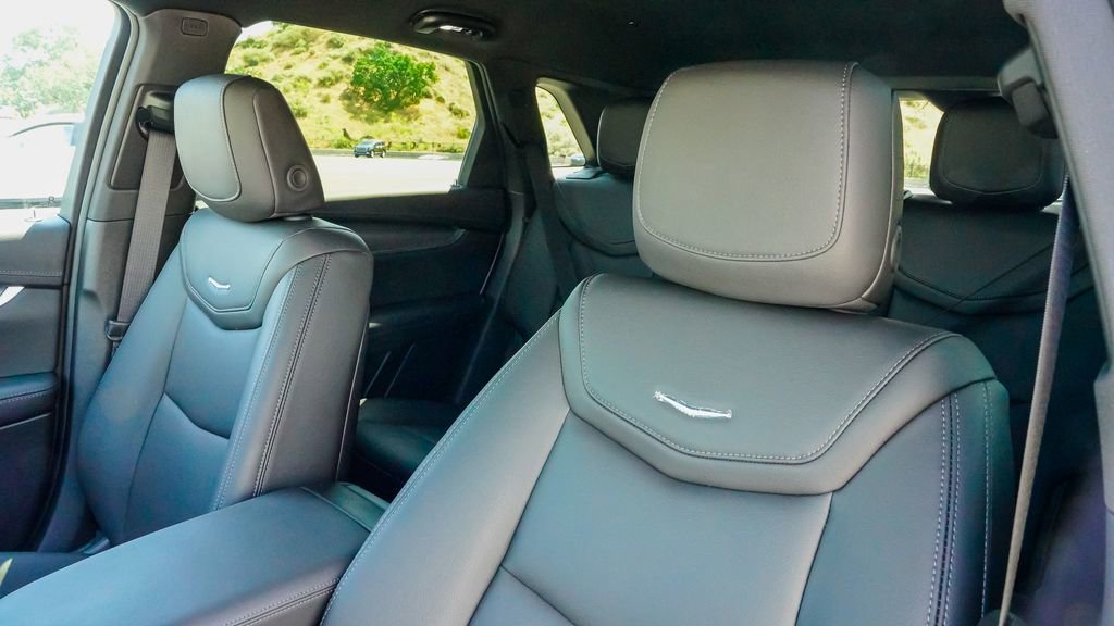 New 2026 Cadillac XT5 Luxury image 13