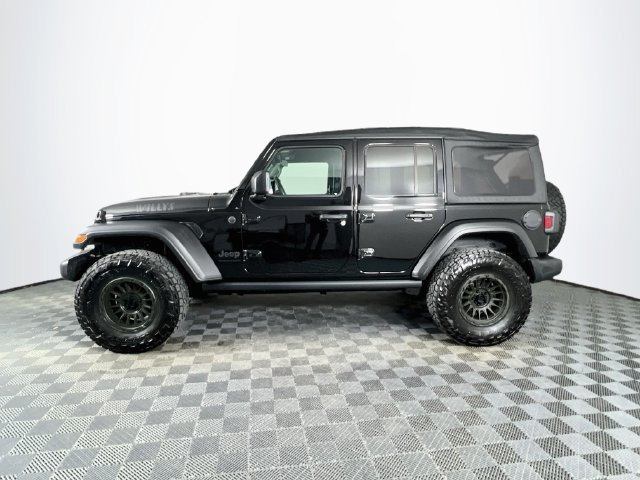 Used 2023 Jeep Wrangler Unlimited Sport AWD/4WD image 3