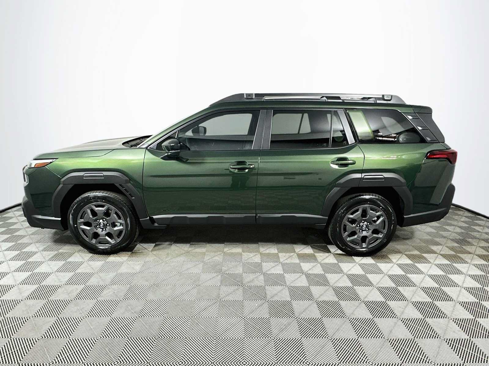 Certified 2026 Subaru Outback Premium AWD/4WD image 4