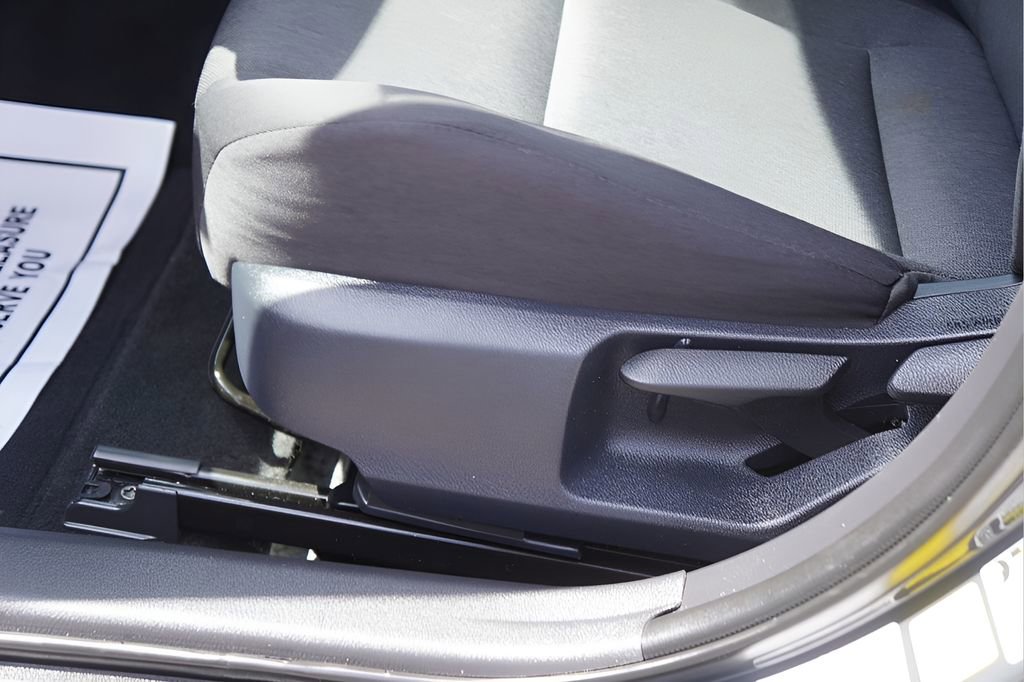 Used 2026 Toyota Camry LE image 19