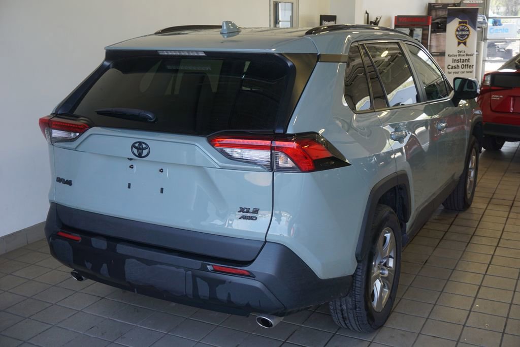 Used 2023 Toyota RAV4 XLE w/ Convenience Package AWD/4WD image 15