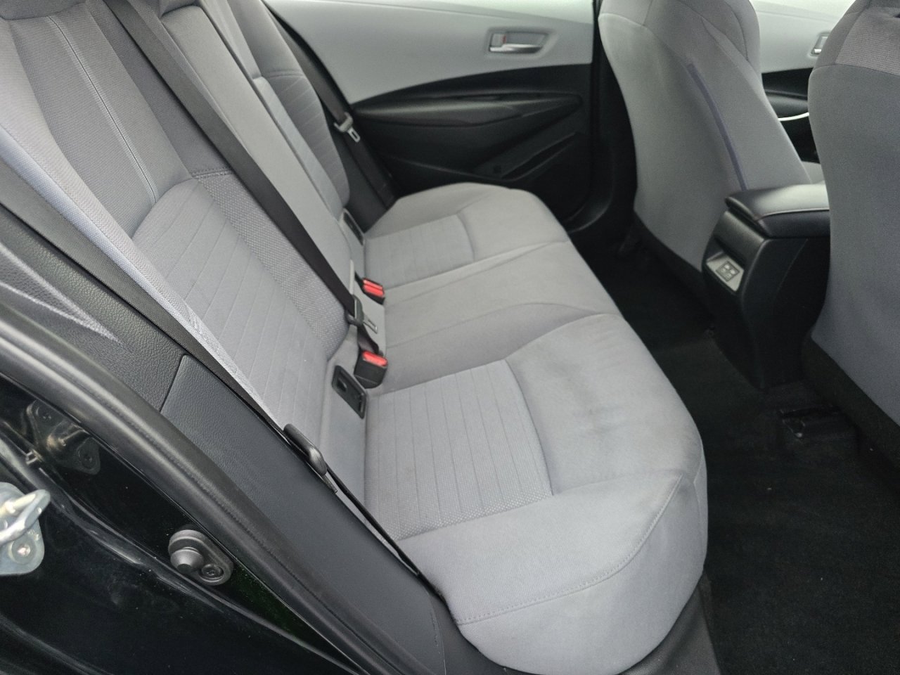 Used 2023 Toyota Corolla SE image 18