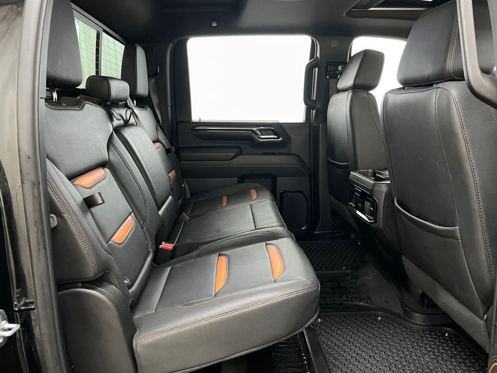 Used 2025 GMC Sierra 2500 AT4 image 46