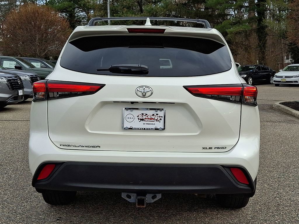 Used 2021 Toyota Highlander XLE image 7