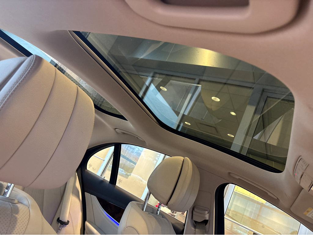 Used 2017 Mercedes-Benz E 300 4MATIC image 16