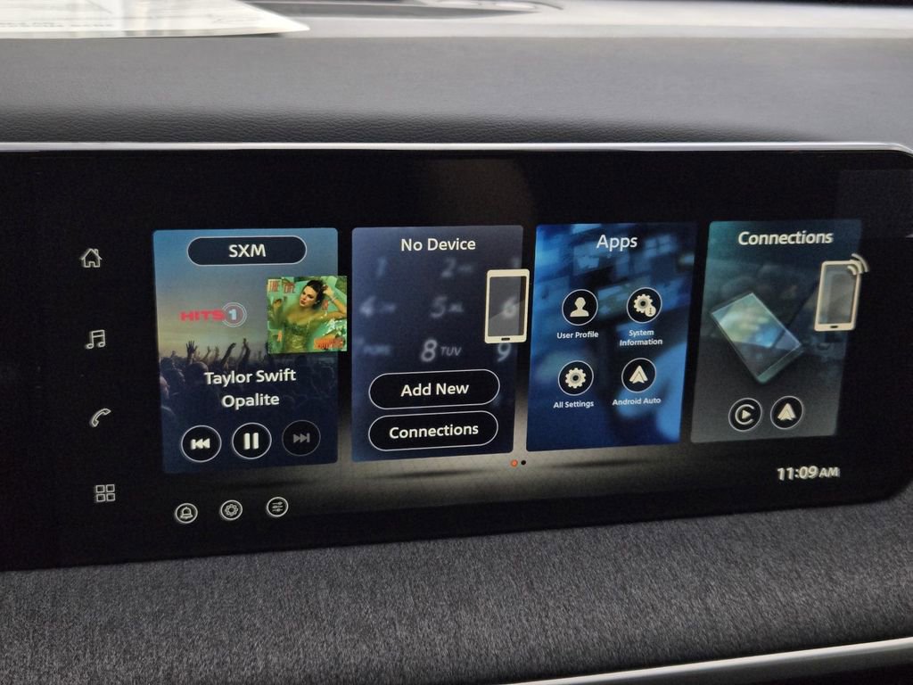 New 2026 Nissan Kicks SV w/ Charging Package image 20