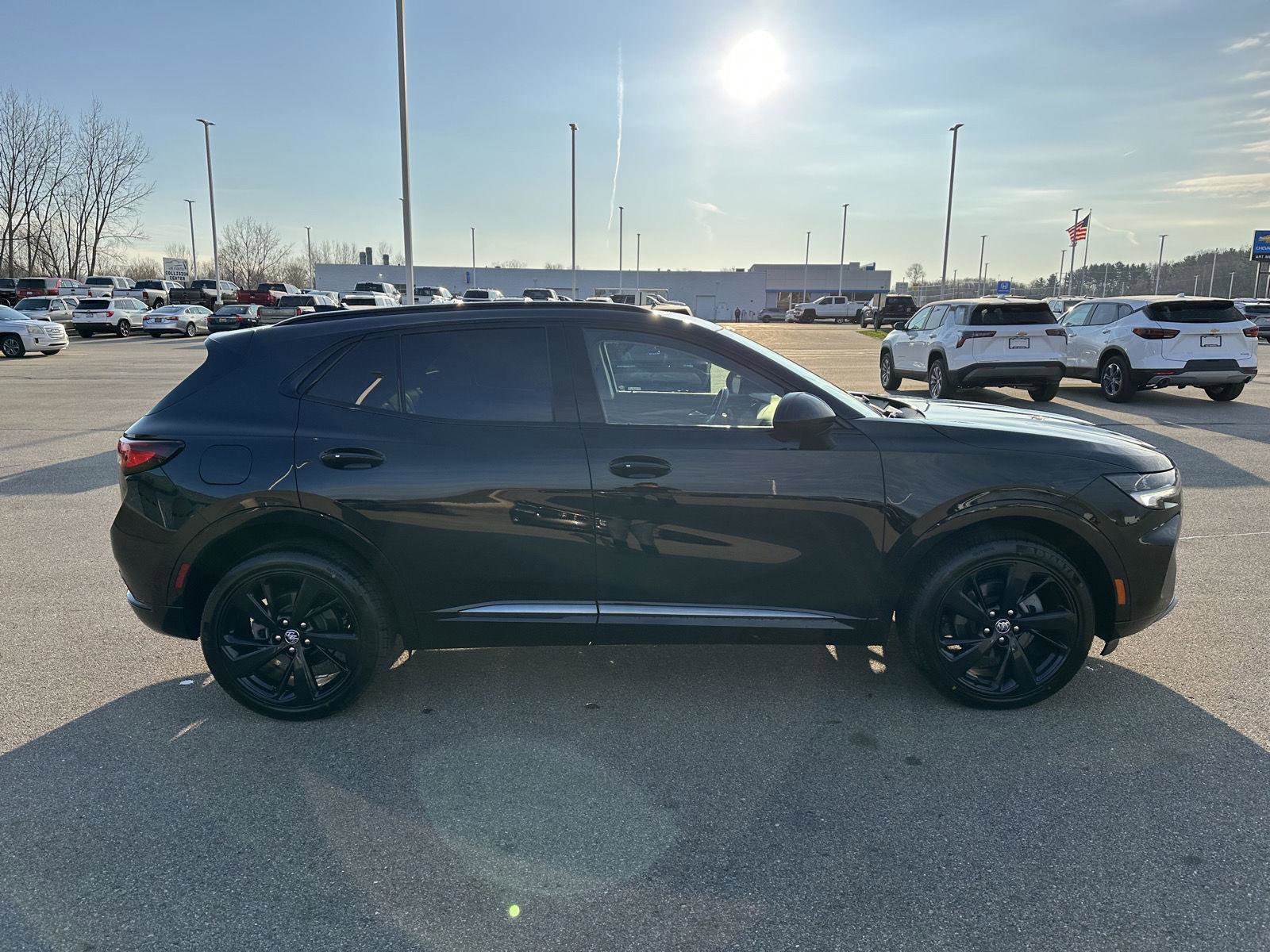 Used 2023 Buick Envision Essence w/ Sport Touring Package image 10