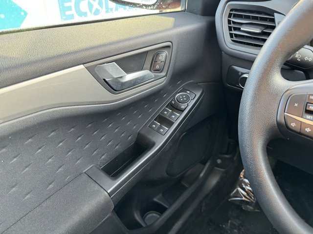 Used 2020 Ford Escape SE image 31