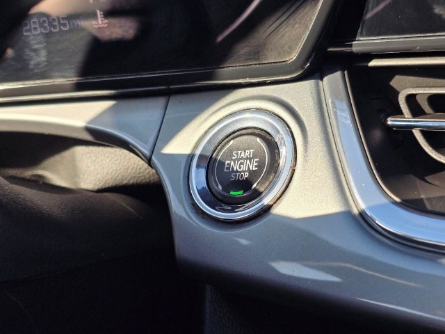 Used 2024 Chevrolet Trax LT w/ Sunroof Package FWD image 34