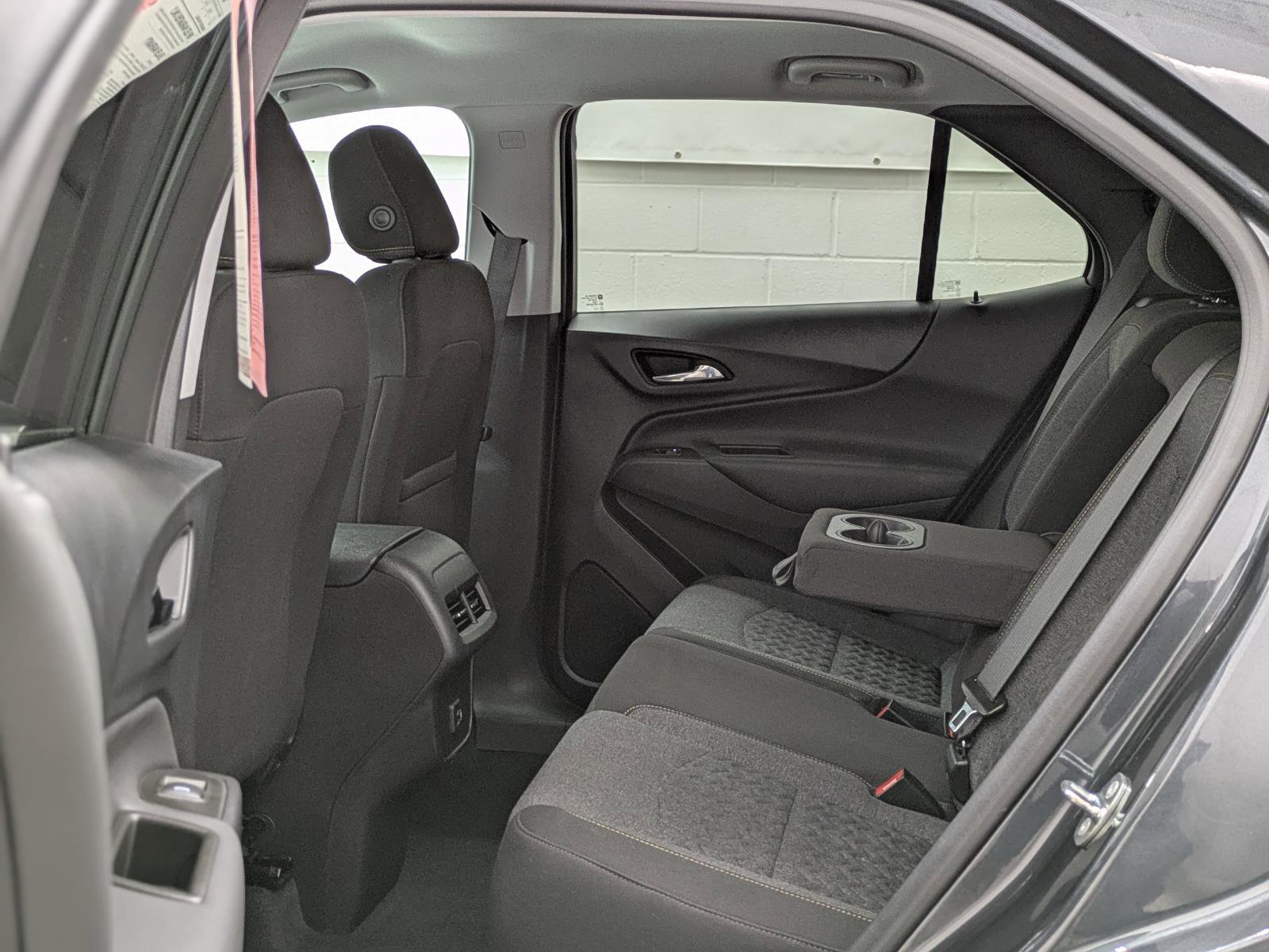 Used 2023 Chevrolet Equinox LT w/ Driver Convenience Package image 10