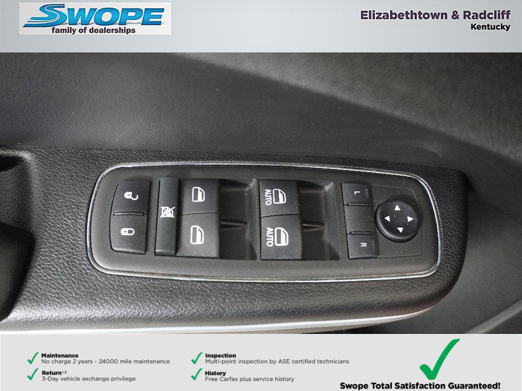 Certified 2021 Chrysler 300 Touring L image 14