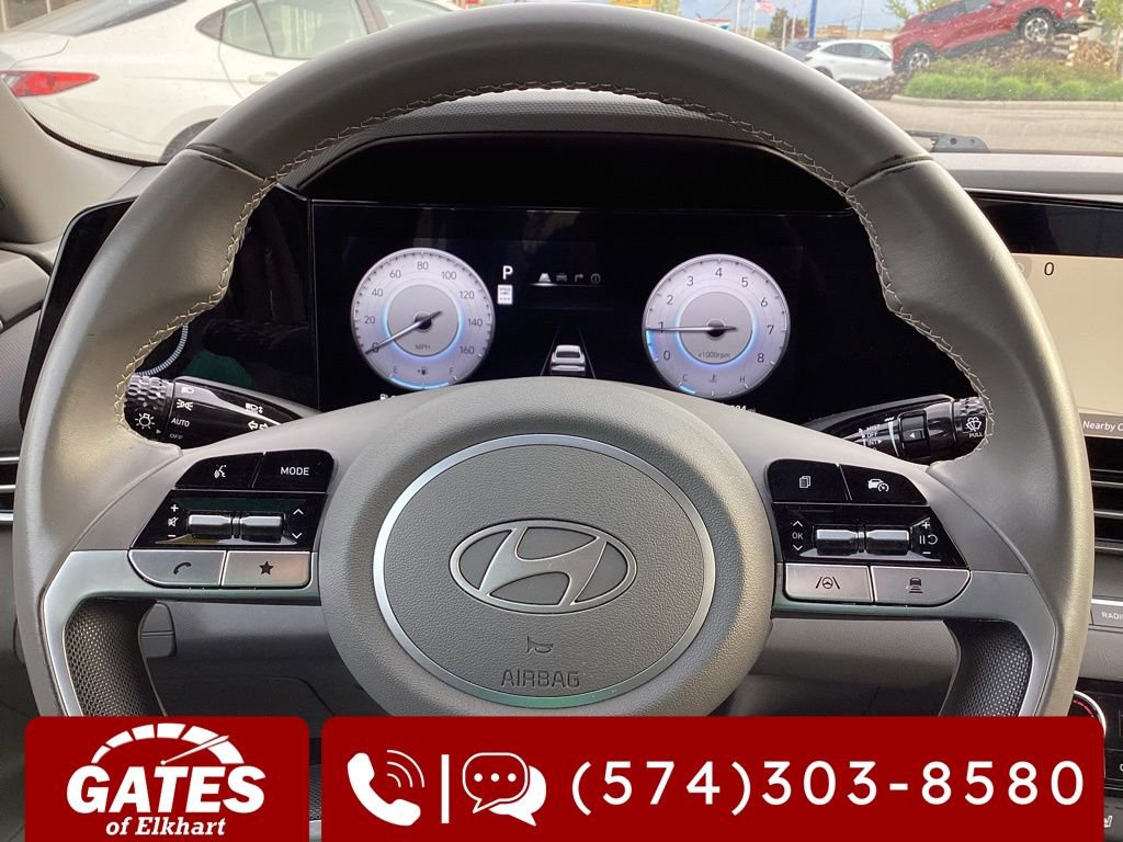 Used 2025 Hyundai Elantra SEL FWD image 27