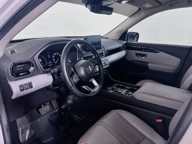 Certified 2025 Honda Pilot EX-L image 10