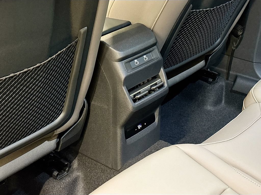 New 2026 Audi Q3 quattro 2.0T AWD/4WD image 17