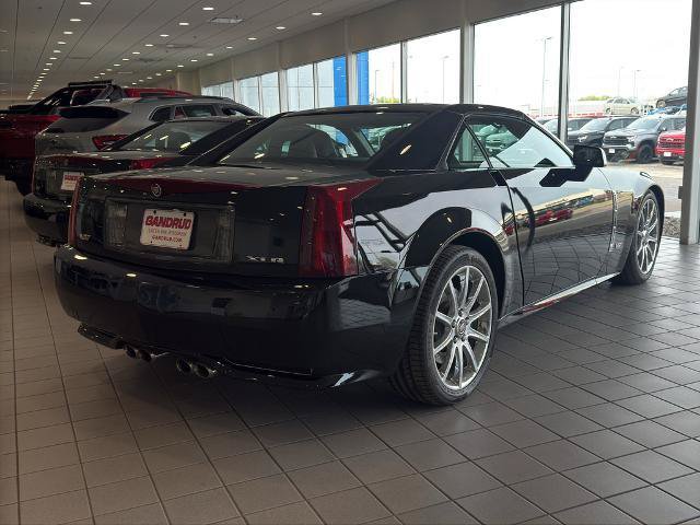 Used 2009 Cadillac XLR V w/ Weather Veil Package RWD image 4