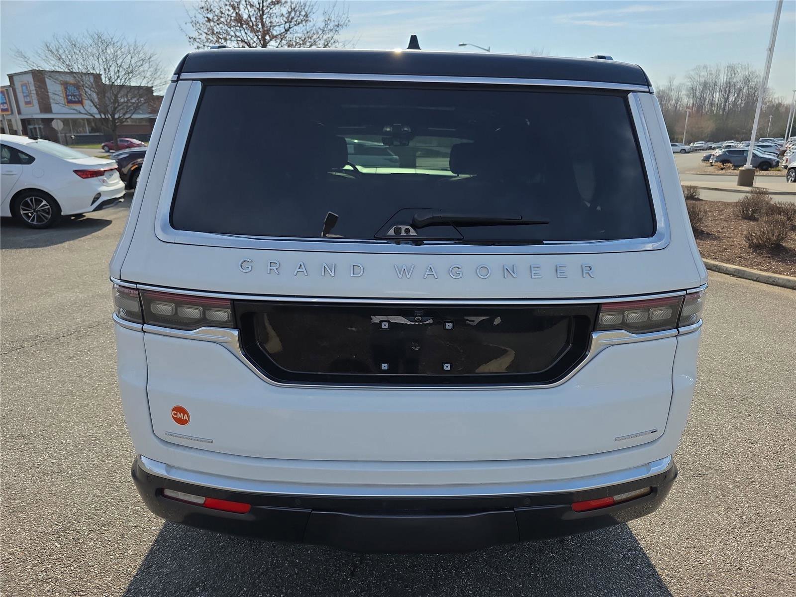 Used 2022 Jeep Grand Wagoneer Series II w/ Convenience Group III image 6