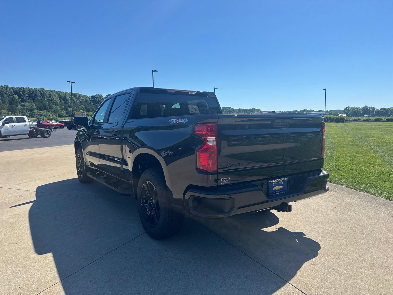 New 2026 Chevrolet Silverado 1500 Custom w/ Turbomax Blackout Package AWD/4WD image 6