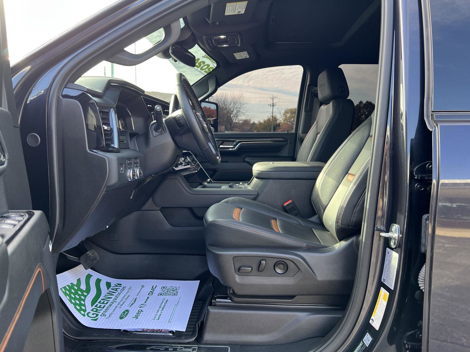 Used 2024 GMC Sierra 2500 AT4 w/ AT4 Preferred Package image 21