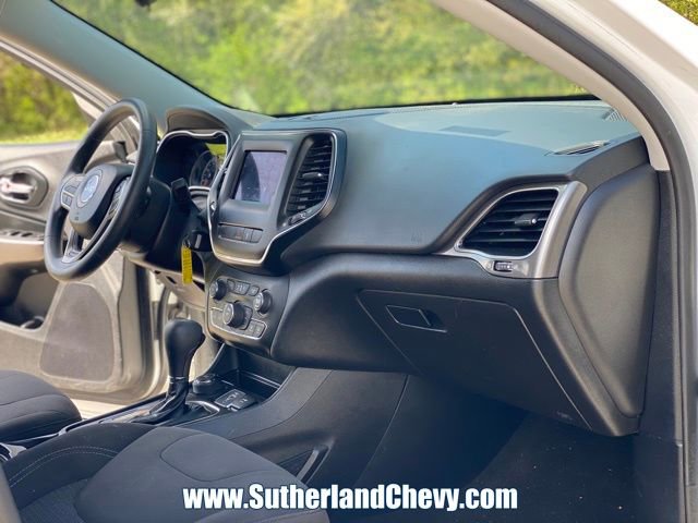 Used 2021 Jeep Cherokee Latitude image 16