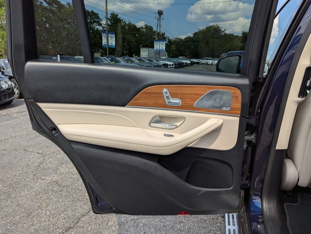 Used 2021 Mercedes-Benz GLS 450 4MATIC image 41