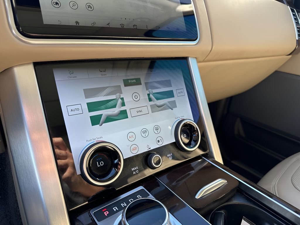 Used 2020 Land Rover Range Rover HSE image 37