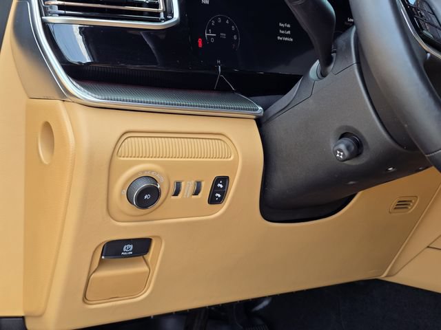 Used 2023 Jeep Grand Wagoneer Series III w/ Rear Seat Video Group 1 AWD/4WD image 24