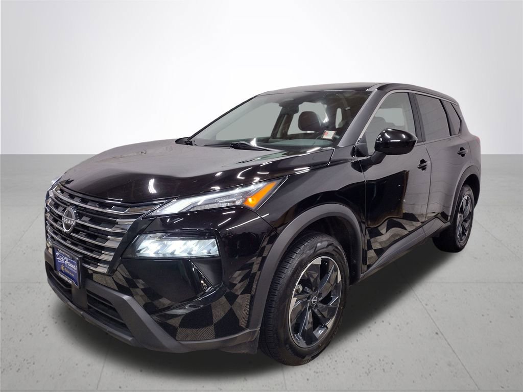 Used 2024 Nissan Rogue SV image 2