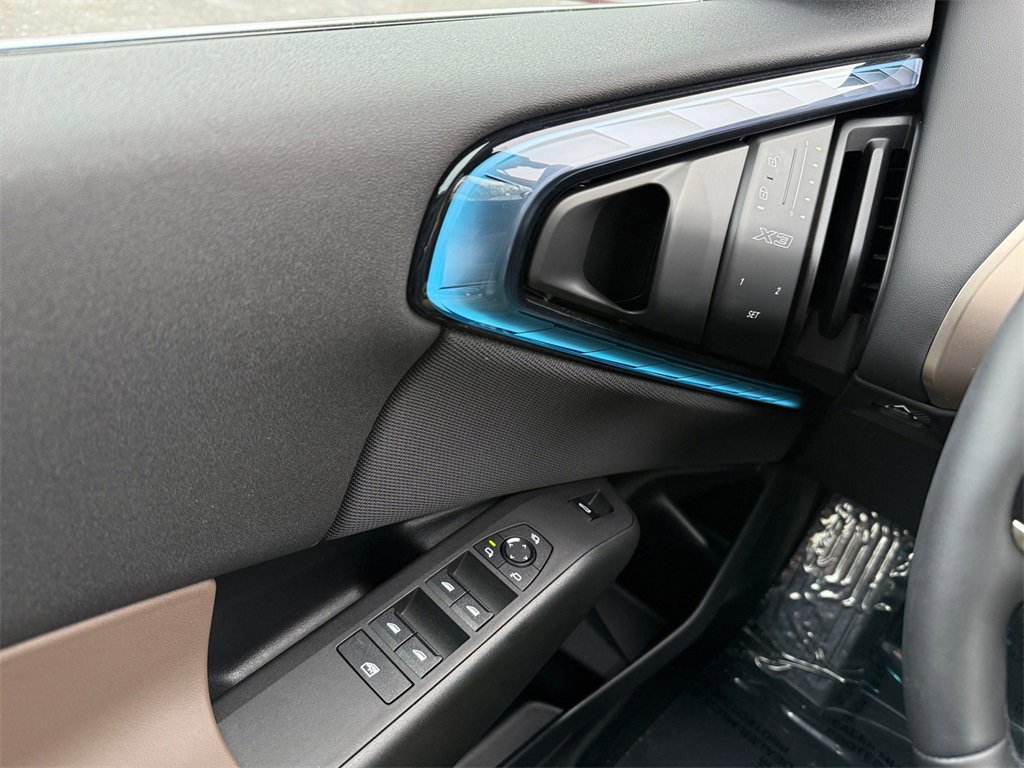 Used 2025 BMW X3 xDrive30i w/ Premium Package image 29