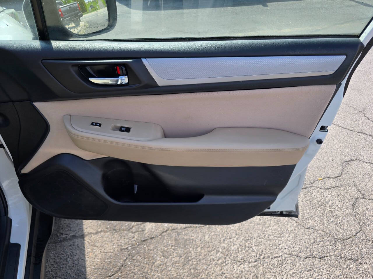 Used 2018 Subaru Outback 2.5i Premium AWD/4WD image 27